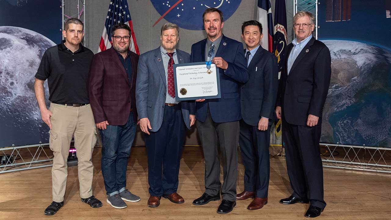 upward-HPE-team-NASA-medal-(2)