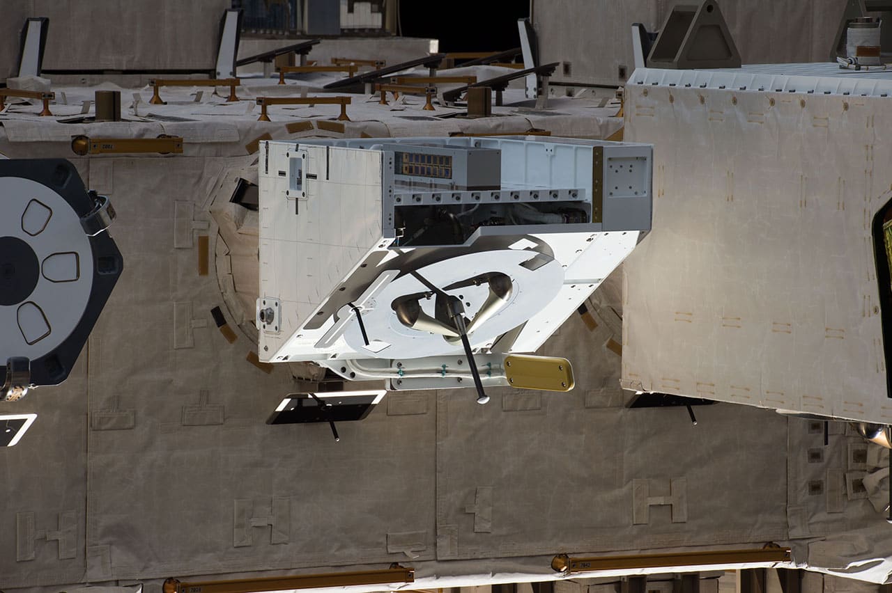 NanoRacks external platform (NREP)
